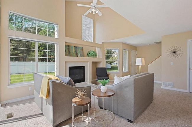Building Photo - IMMACULATE 2 BED/1.5 BATH TOWNHOME IN LONG...