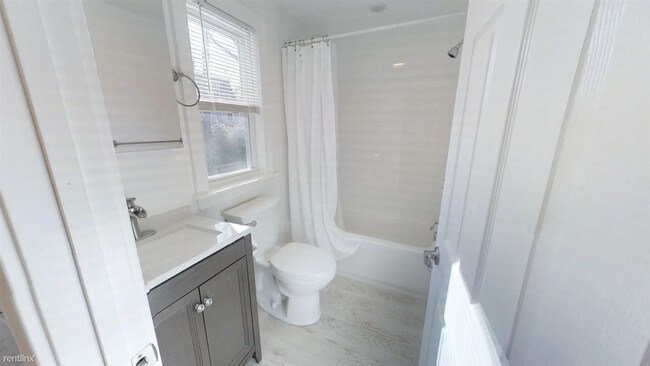 Foto del edificio - 4 br, 2 bath  - 30 Cambridge Ter # 3F