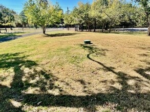 Building Photo - 8817 Hilltop Rd