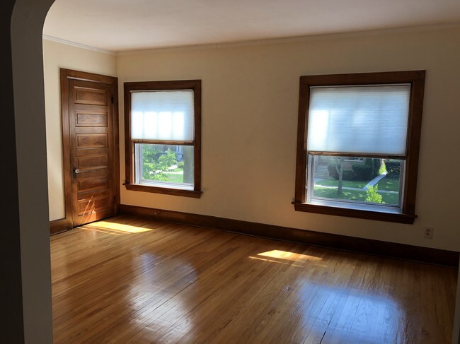 Foto del edificio - 722 Monroe Ave