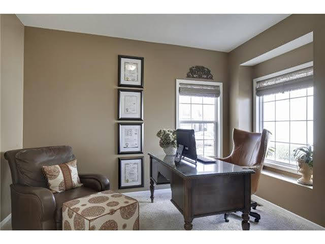 Oficina o estudio en el piso principal - 15225 Florist Cir