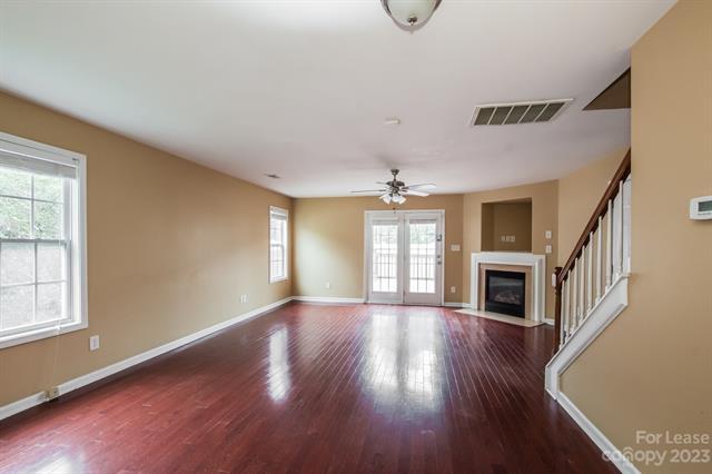 Foto del edificio - 8005 Coffee Tree Ct