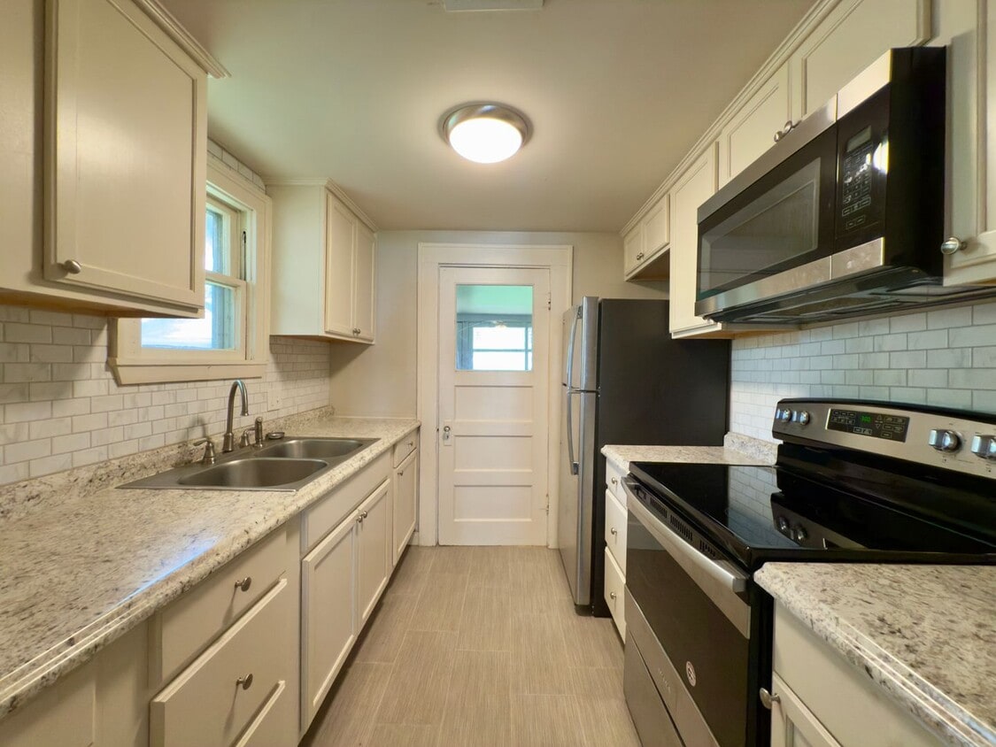 Primary Photo - 2 Bedroom 1 Bathroom Bungalow