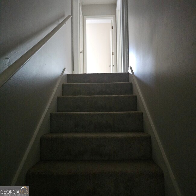 Foto del edificio - 5906 Summerglen Ln