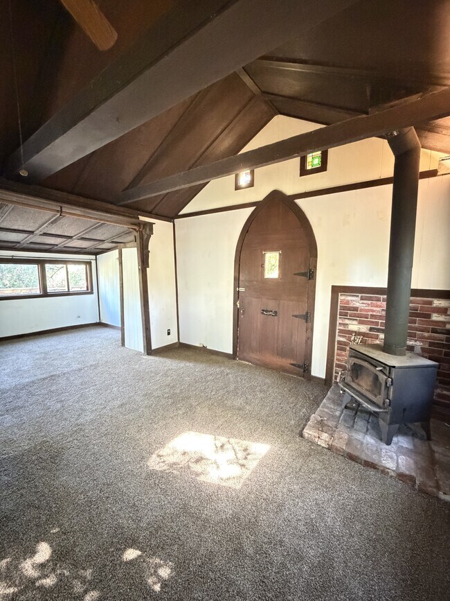 Foto del edificio - 10521 Graton Rd