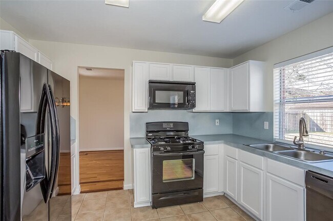 Foto del edificio - 3839 Woodlace Dr