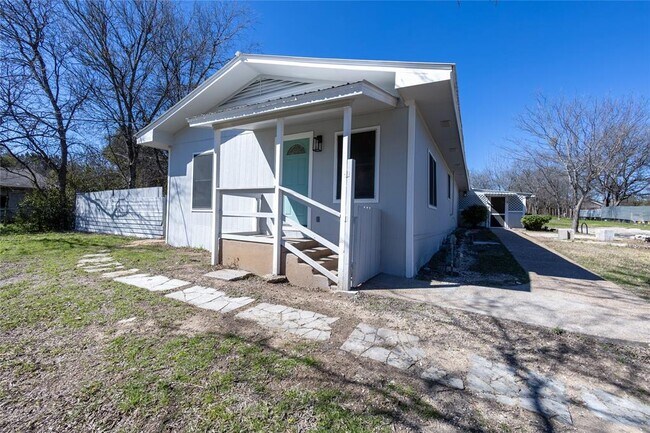 Foto del edificio - 2304 Thrasher Ln