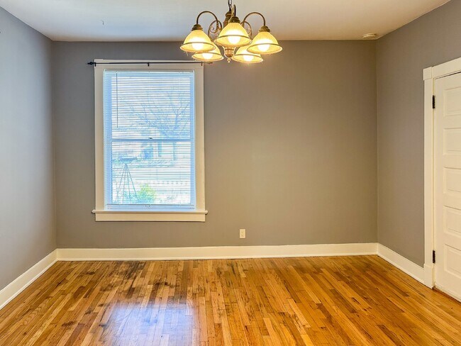 Building Photo - Step into History: A Charming 1 Bed, 1 Bat...
