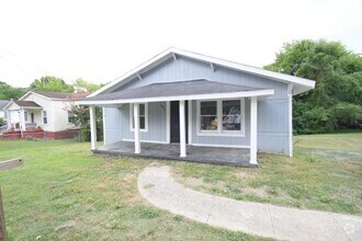 Building Photo - 665 Central Dr NW