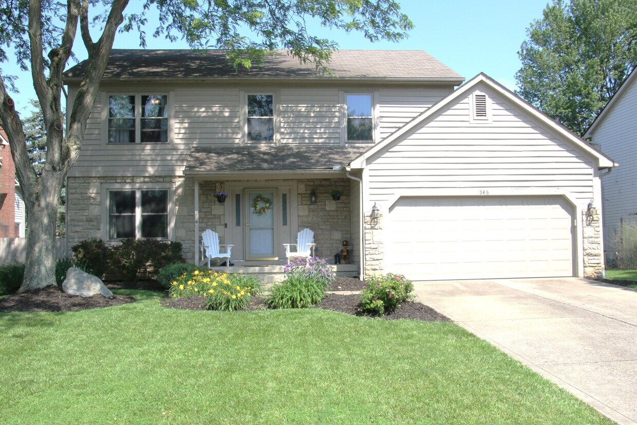 Foto principal - 365 Amesbury Ct