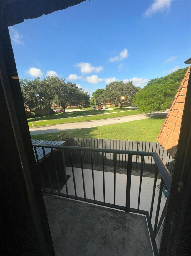 Foto del edificio - 2101 21st Ln