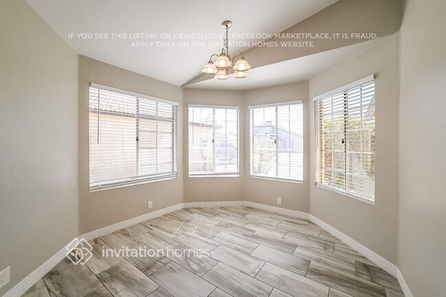 Foto del edificio - 11223 N 60th Dr