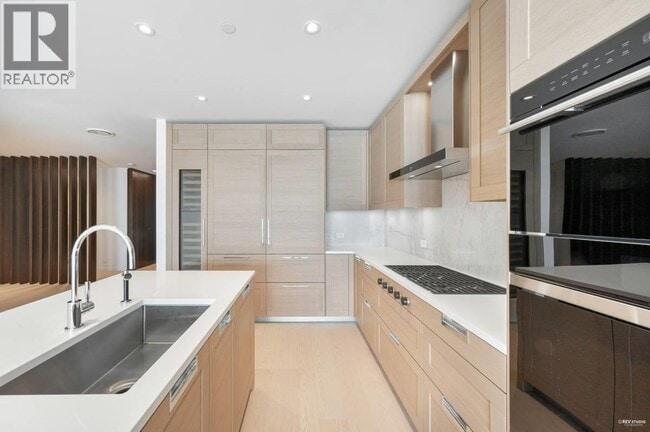 Photo du bâtiment - 1327 Bellevue Ave