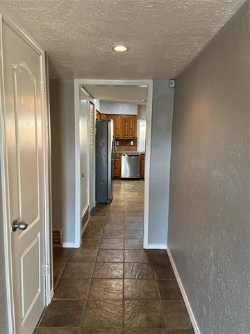 Foto del edificio - 2215 E Peters Colony Rd