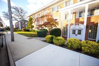 Building Photo - 77 Lenox Rd