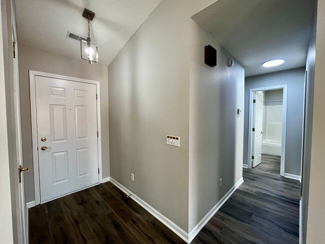 Foto del edificio - 7717 Frontier Ave