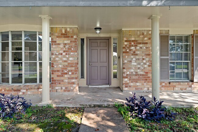 Building Photo - 13542 Wimbledon Dr