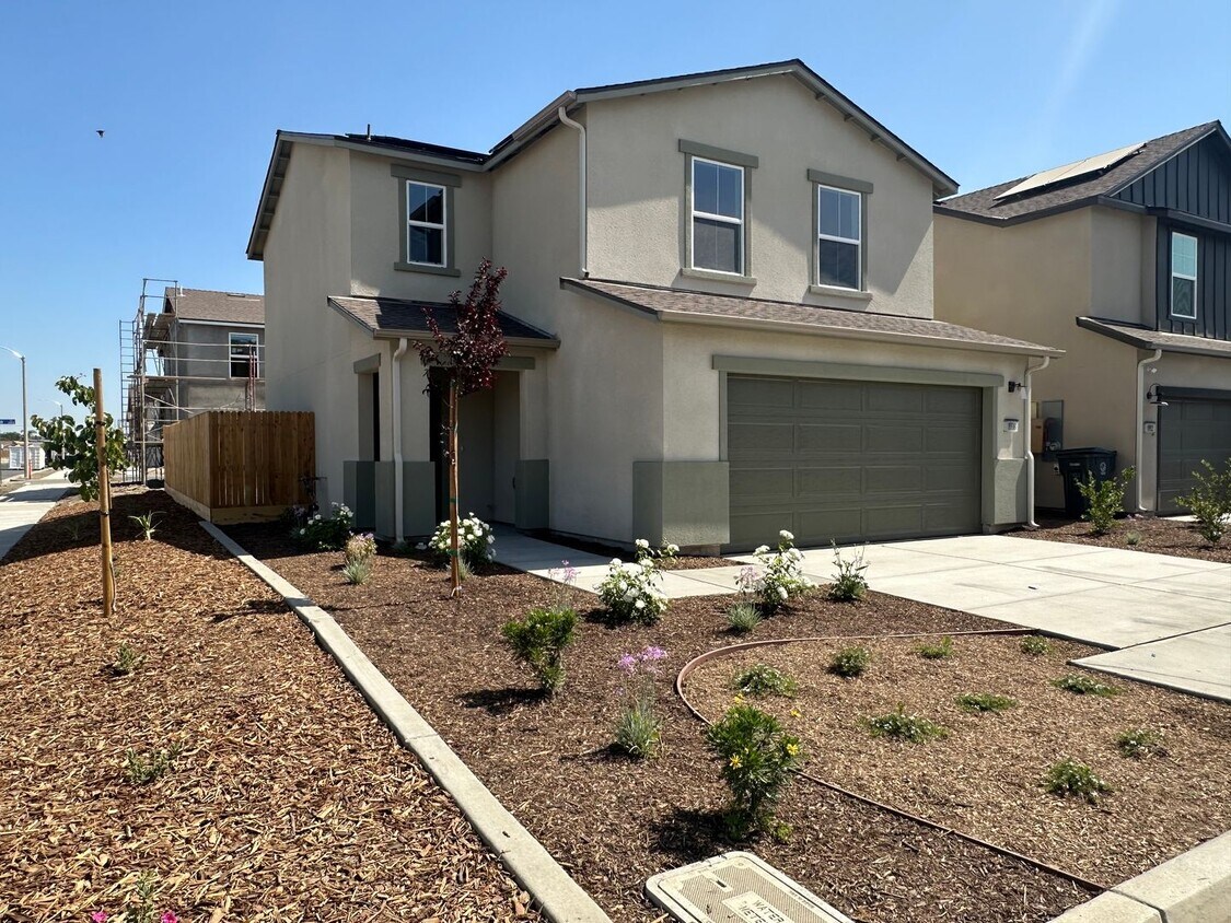 Primary Photo - Newly built Home in the Wild Oak Subdivision