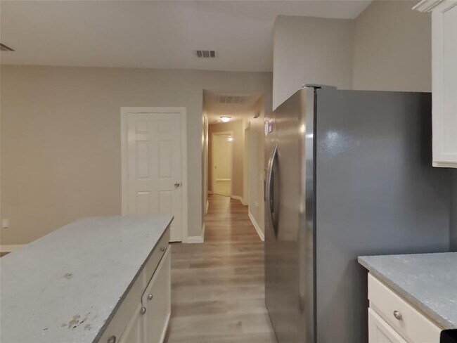 Foto del edificio - 8348 Orleans Ln