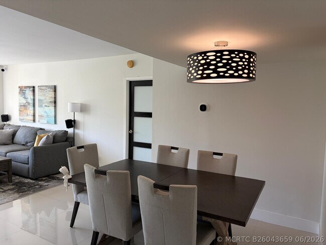 Foto del edificio - 3625 N Country Club Dr