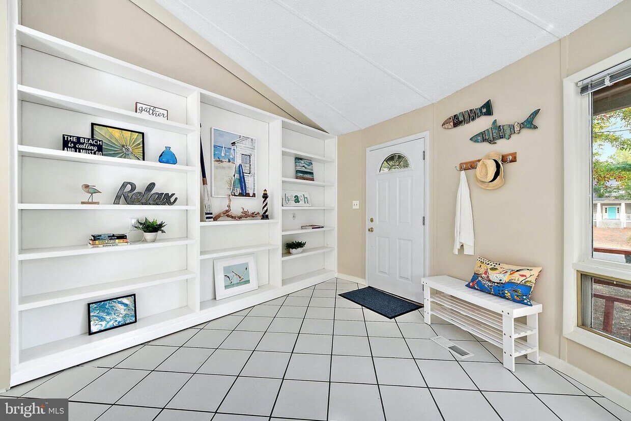 Foto principal - 16 Dockside Dr