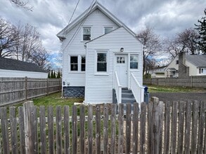 Building Photo - 55 Ownly Ave