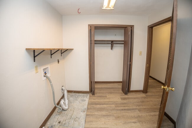 Building Photo - 2610 Schott Rd