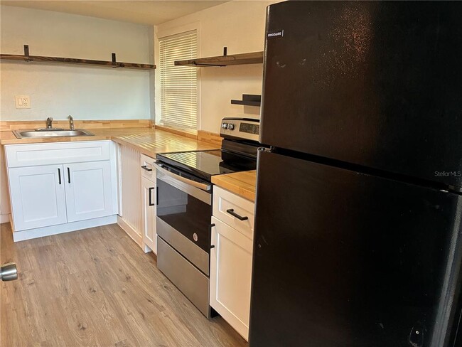 Building Photo - 3625 2nd Ave S