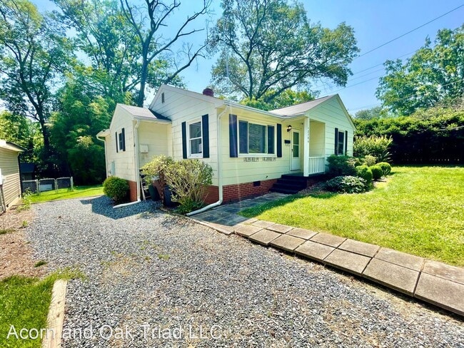 Building Photo - 3 br, 1 bath House - 2306 Dellwood Dr