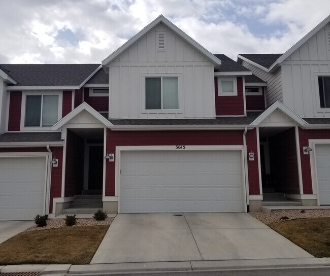Building Photo - 3615 W Grassland Dr