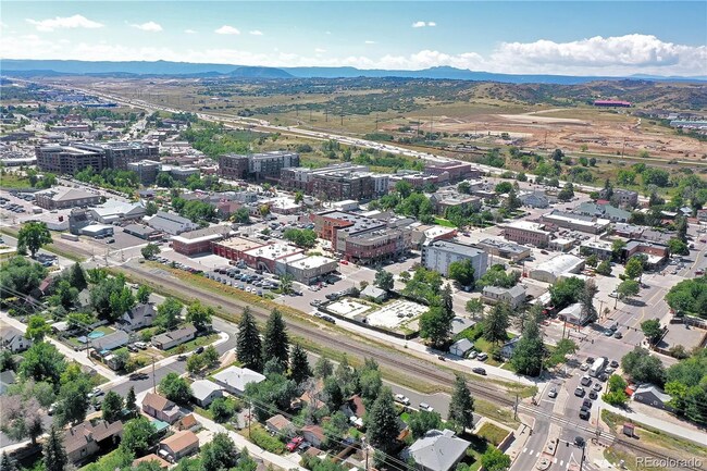 Foto del edificio - 3 bed / 2.5 bath duplex in Castle Rock!! -18 month lease preferred