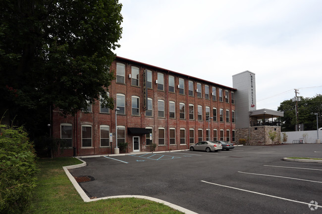 Community - North Valley Loft Apartments