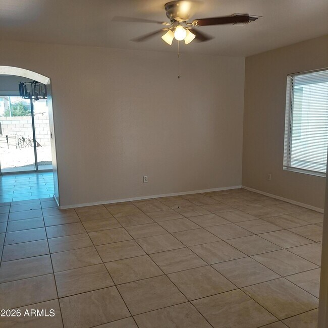 Foto del edificio - 11922 N Olive St