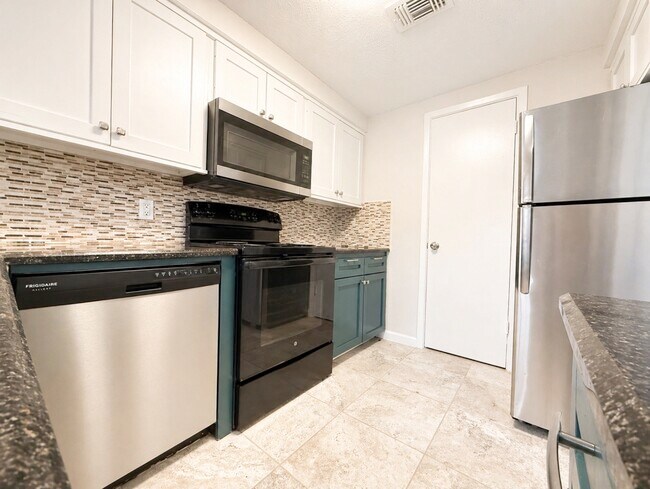 Foto del edificio - 11710 Southlake Dr