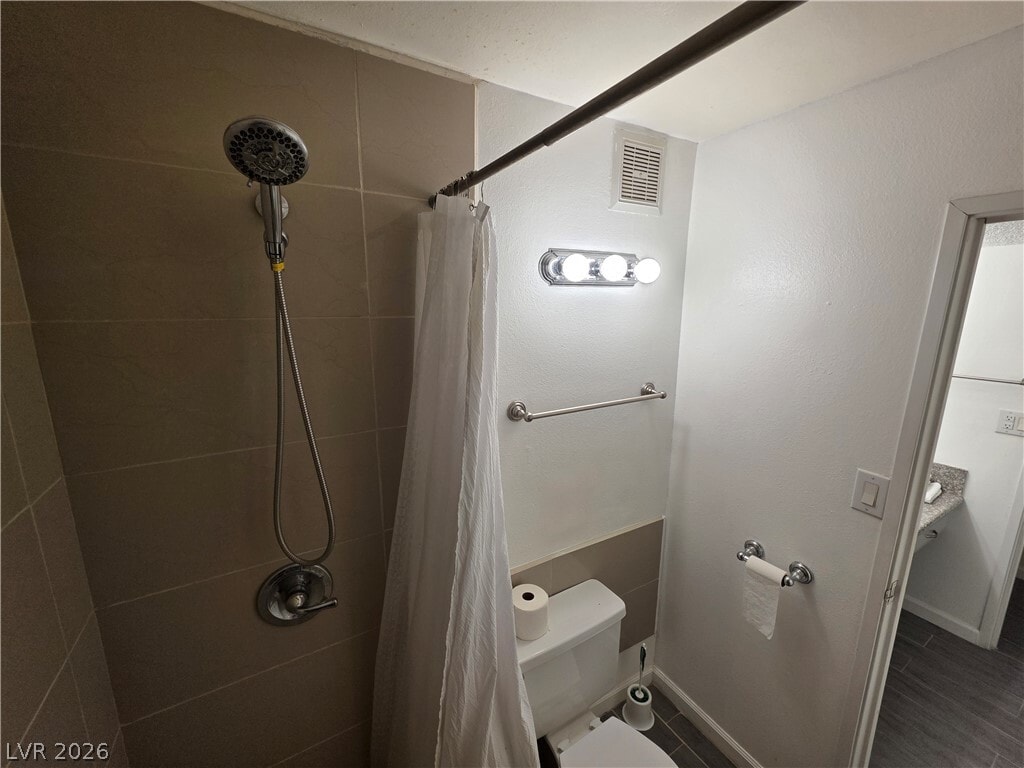 Building Photo - 750 S Royal Crest Cir