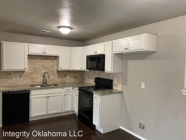 Building Photo - 3 br, 1 bath House - 2413 Queensbury Road