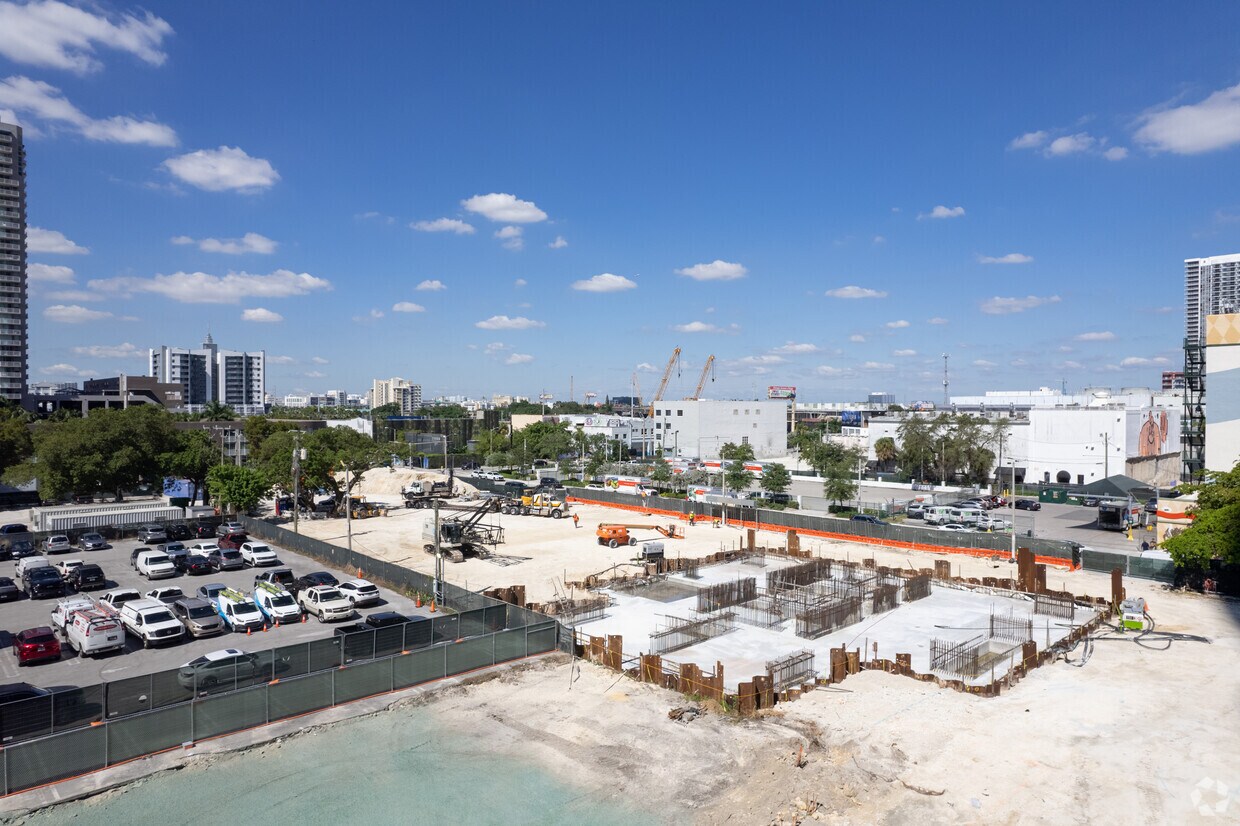Building Photo - Legacy Hotel and Residences