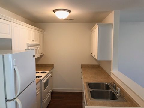 Building Photo - DURANGO PLACE TOWNHOMES