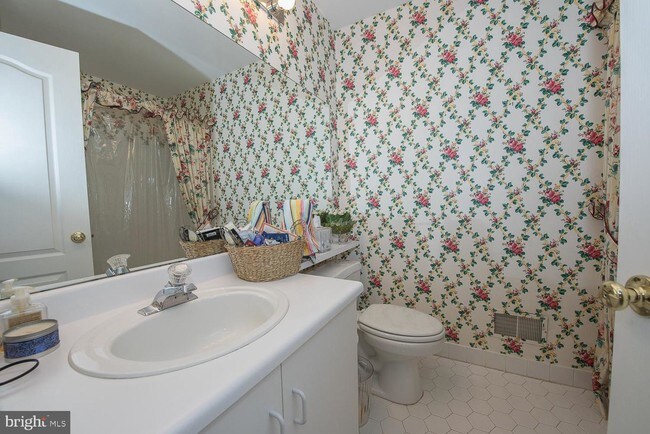 Foto del edificio - 284 Militia Dr