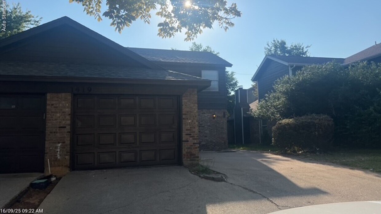 Primary Photo - 1419 Palmnold Cir W
