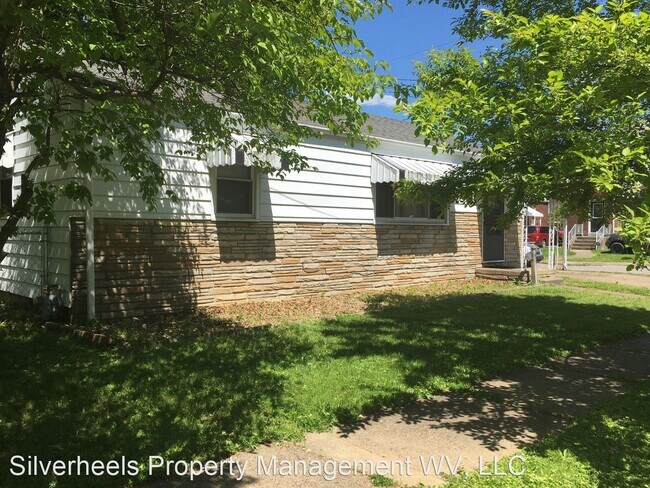 Building Photo - 3 br, 1 bath House - 1115 Tefft Street