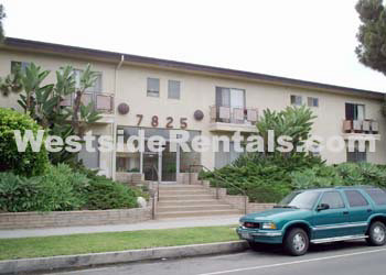 Foto principal - 7825 W Manchester Ave