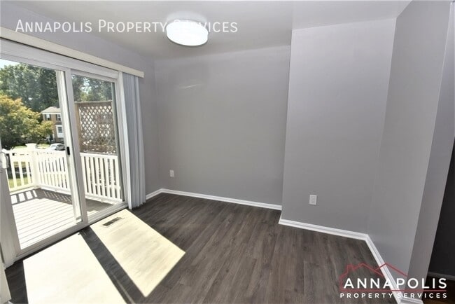 Building Photo - 109 pinecove court