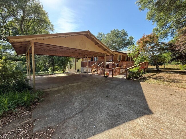 Foto del edificio - Milton / Pace - 3 bedroom, 2 bathroom