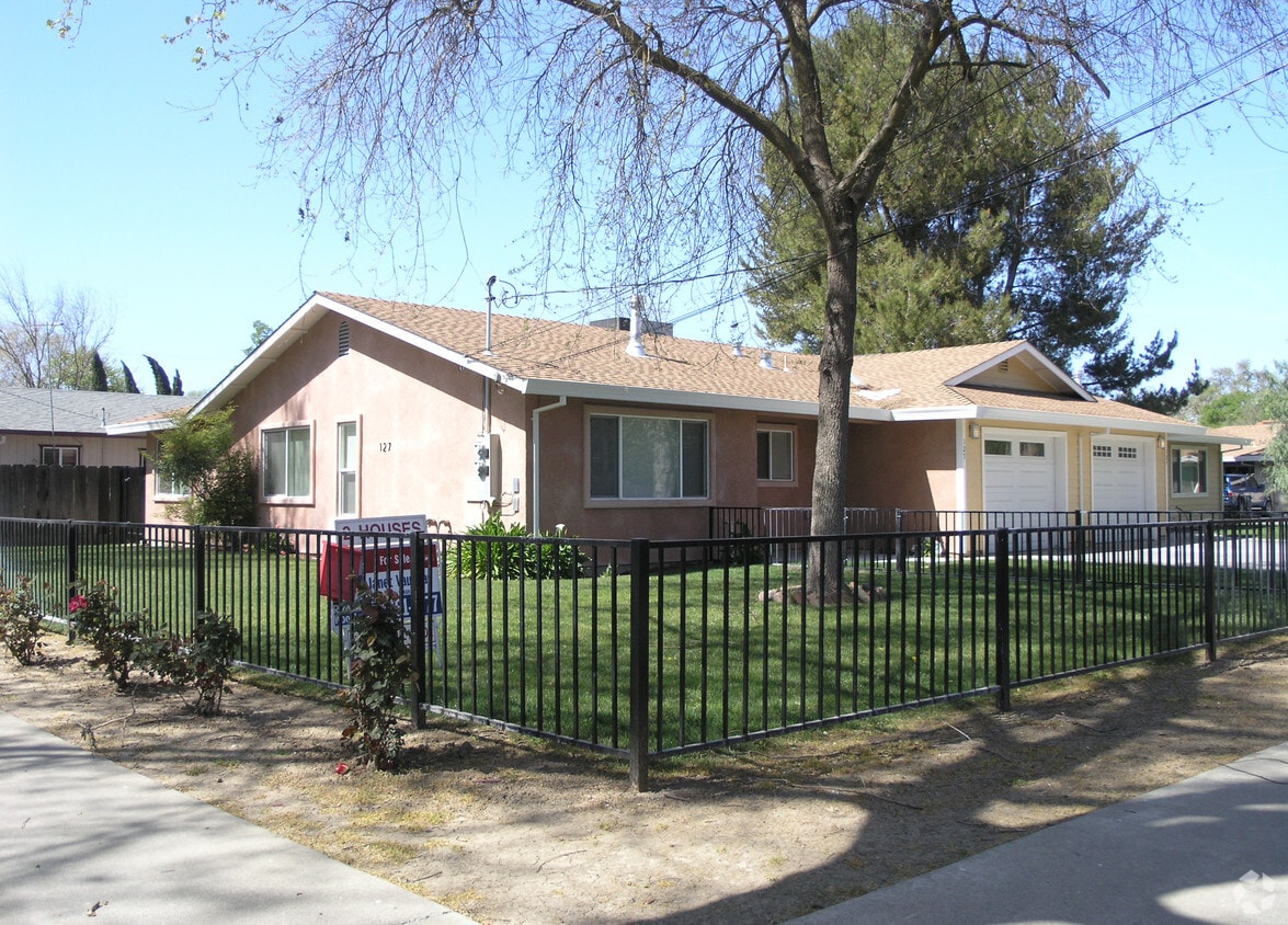 Building Photo - 127 Elliot St