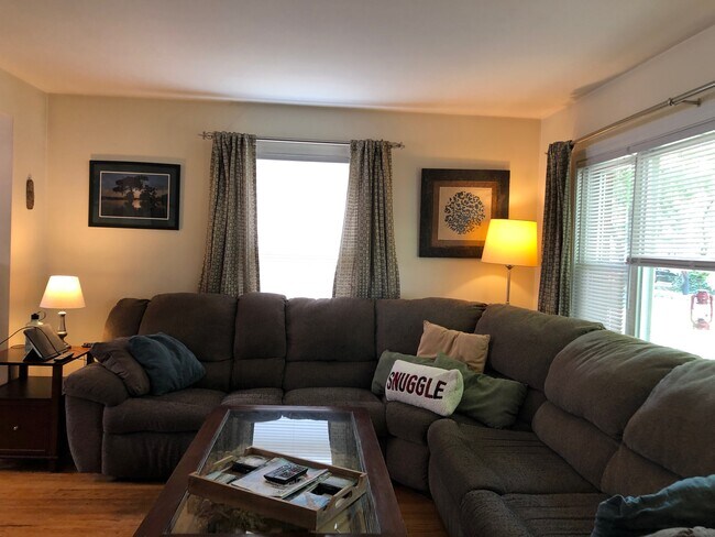 Foto del edificio - 112 Rowe St