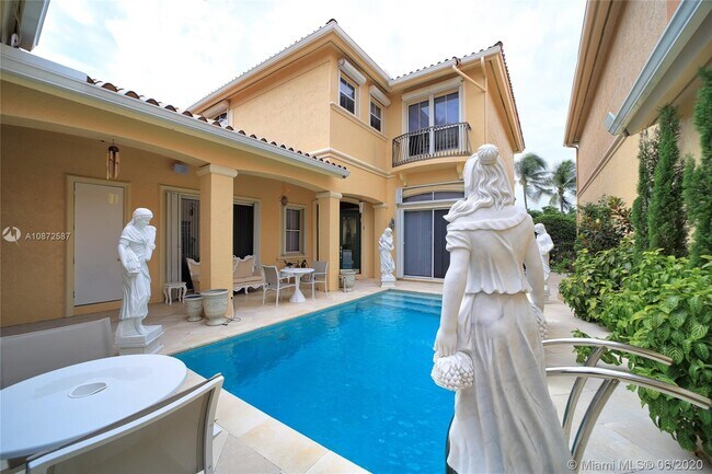 Foto del edificio - 1590 Shoreline Way