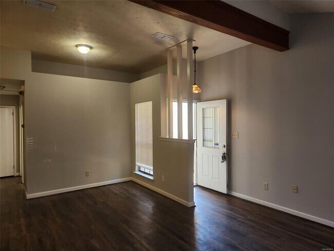 Building Photo - 3816 Perry Hill Ct
