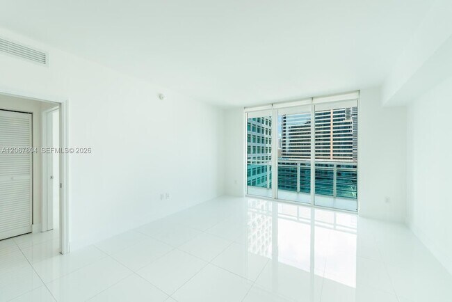Foto del edificio - 950 Brickell Bay Dr