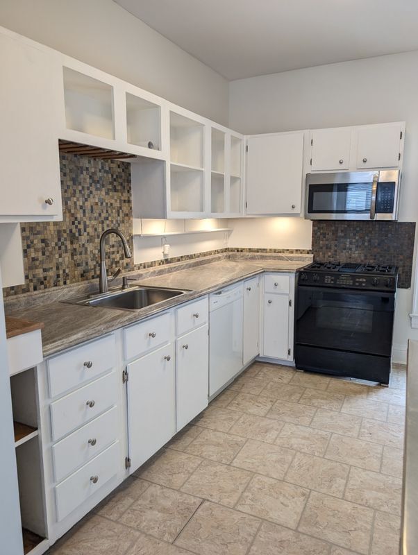 Foto del edificio - 5313 Broadway, 1